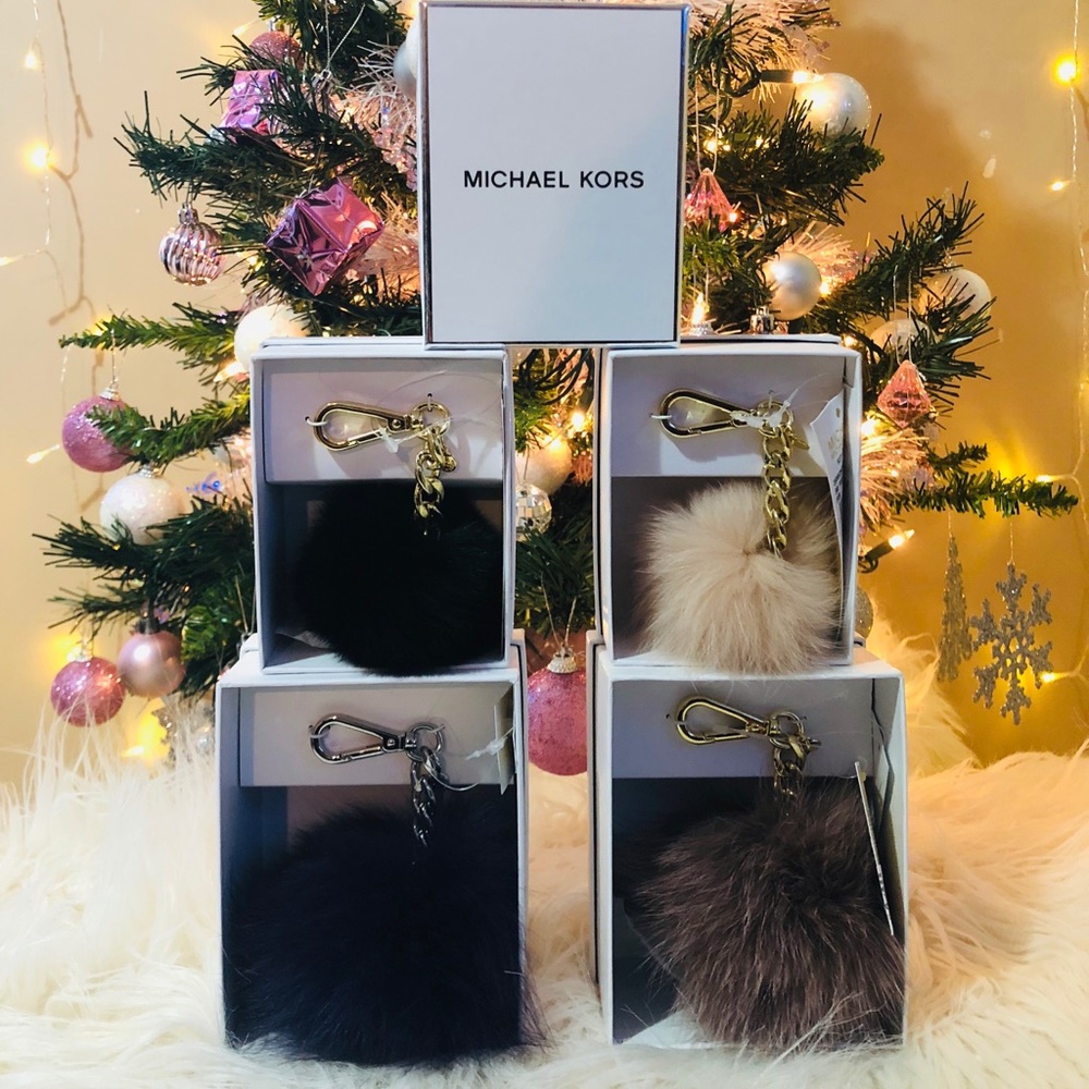 Dusty rose Michael Kors Pom Pom